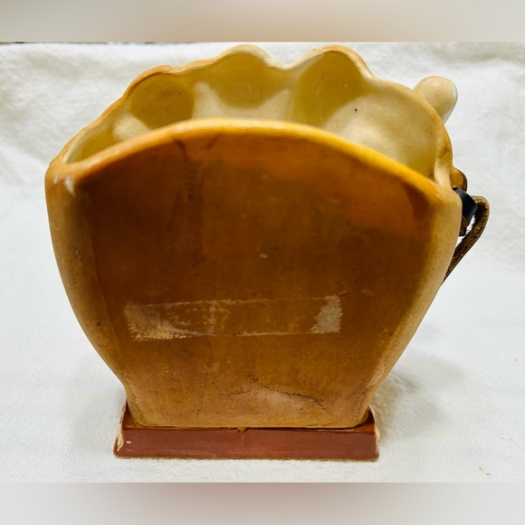 Vintage planter, baseball glove, ceramic, Rubens made in Japan. Excellent shape. - Picture 4 of 5